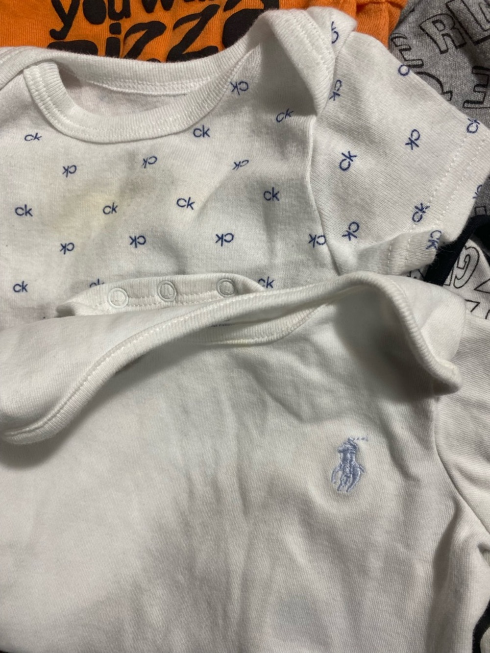 25 piece Ralph L. Tru Religion Guess Champion Dinosaur Onesie Shirt Baby Bundle - Picture 4 of 12